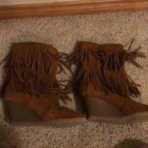 Minnetonka heel boots